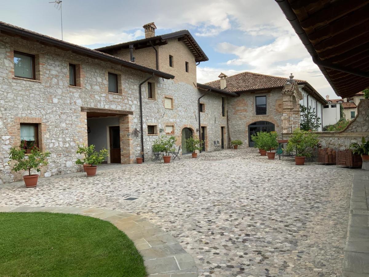 Borgo Palazzo Steffaneo Bed and Breakfast San Vito al Torre Buitenkant foto